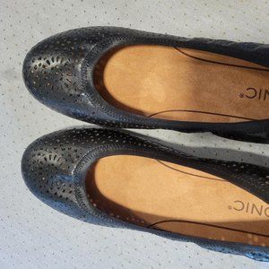 VIONIC FLATS